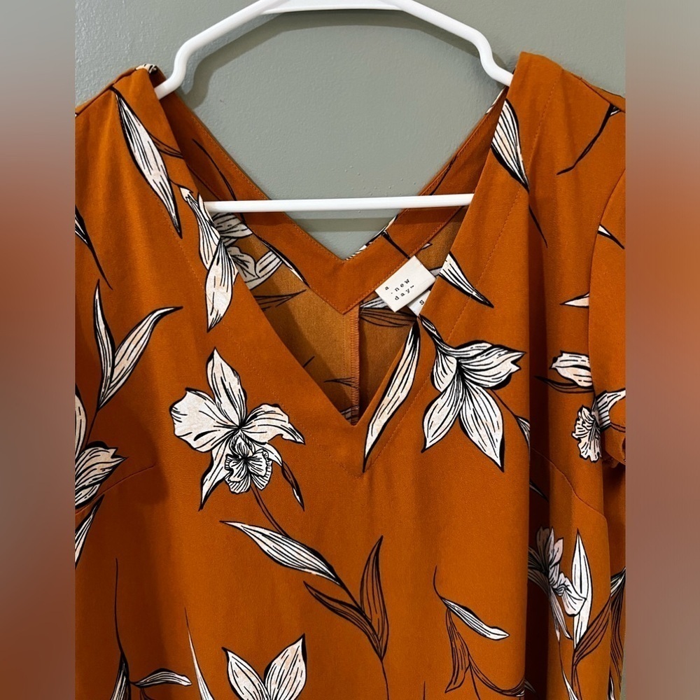 A New Day Women's Floral Print Short Sleeve V Neck Crepe Dress Size small - Picture 2 of 6